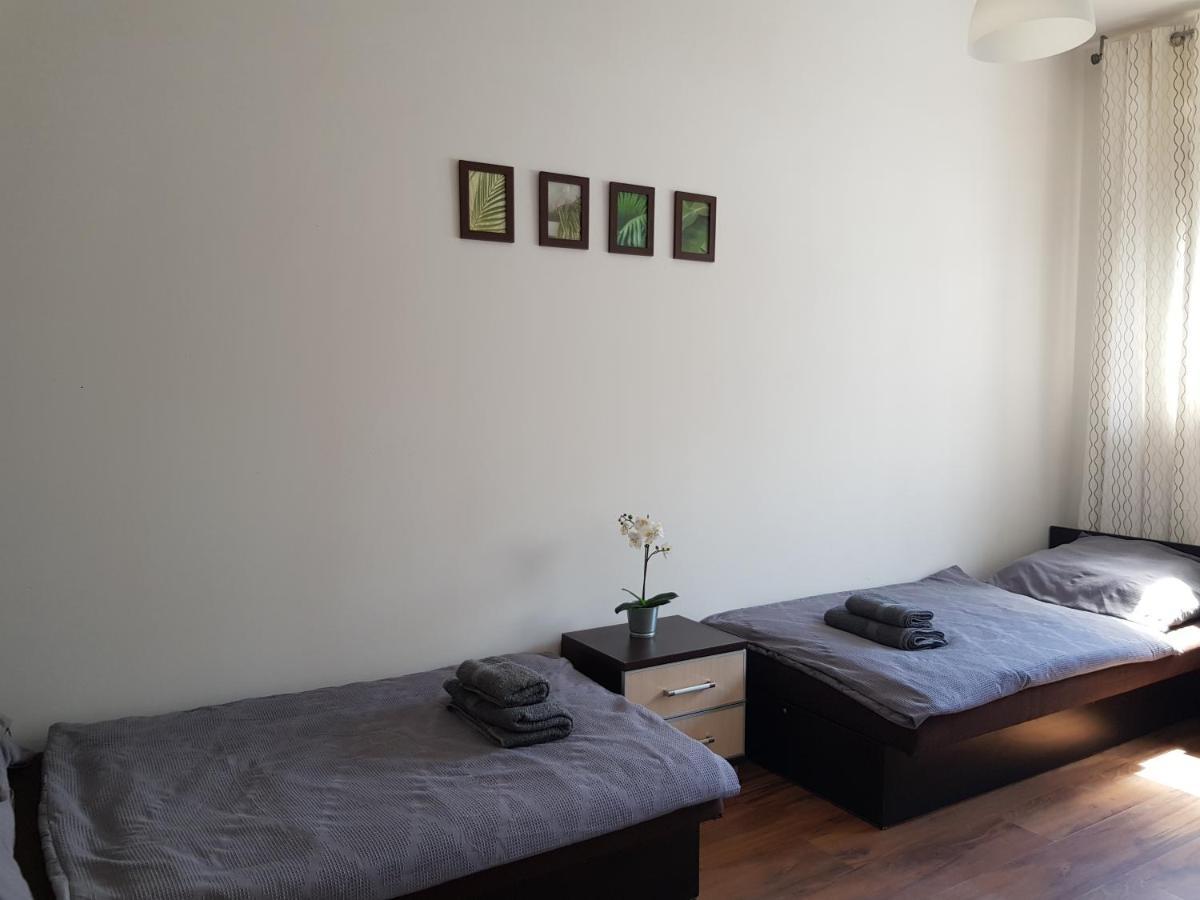 Apt With 6 Single Beds ชวีโนวิชแจ ภายนอก รูปภาพ