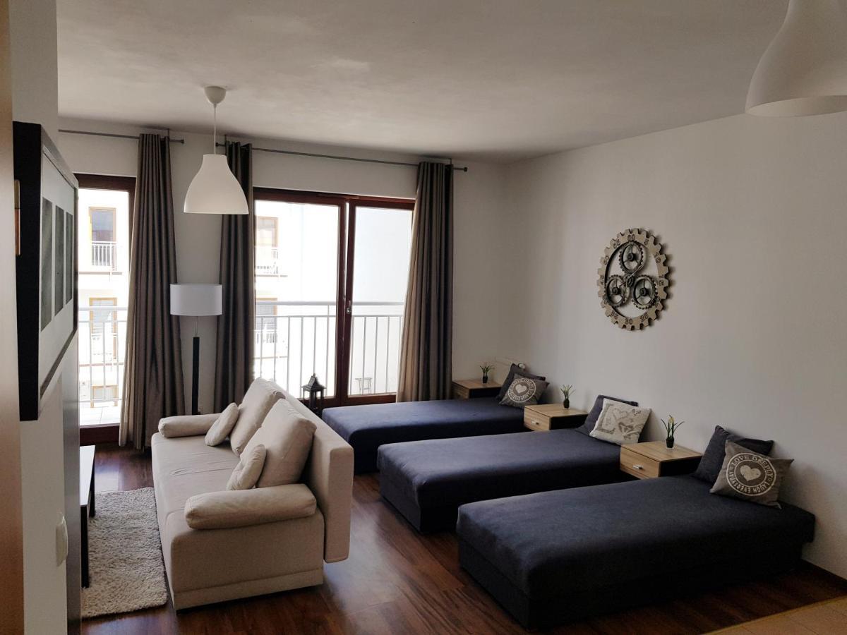 Apt With 6 Single Beds ชวีโนวิชแจ ภายนอก รูปภาพ